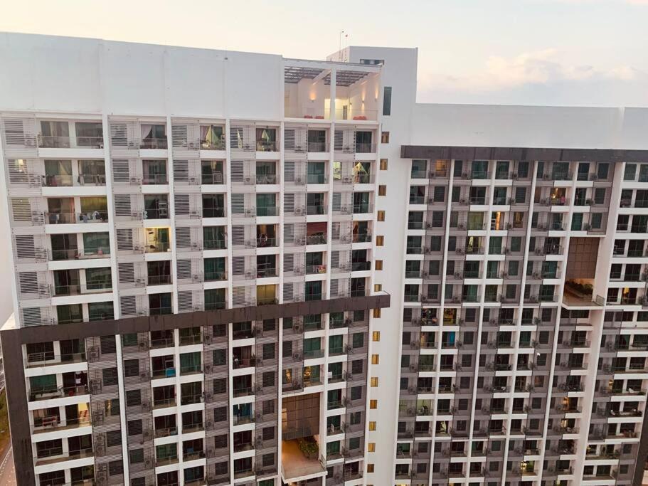 Couples Mind Relaxing Highfloor Staycation 9 Cyberjaya Exterior photo